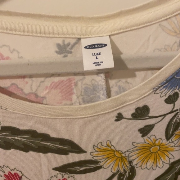 Old Navy floral tank, Size L - Picture 2 of 3